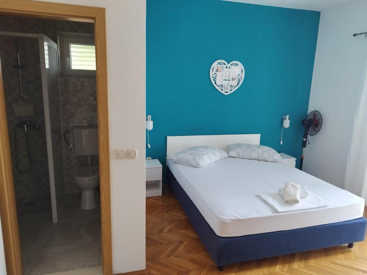 Apartments Mare - 150 M From Beach Brela Exterior photo
